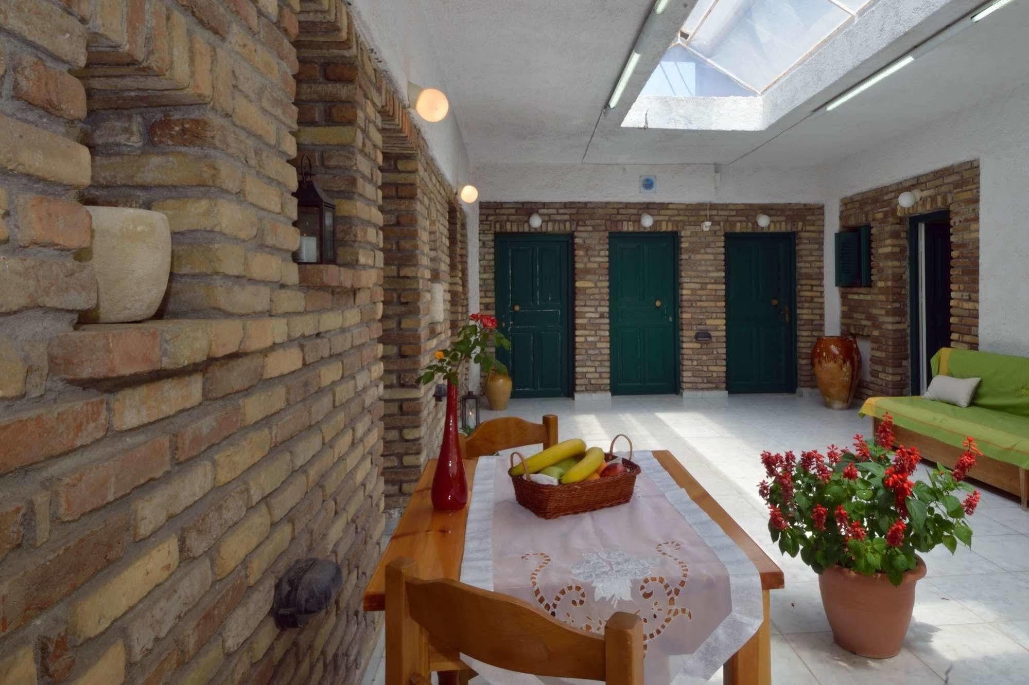 Damaskis Kassiopi Studios Екстериор снимка