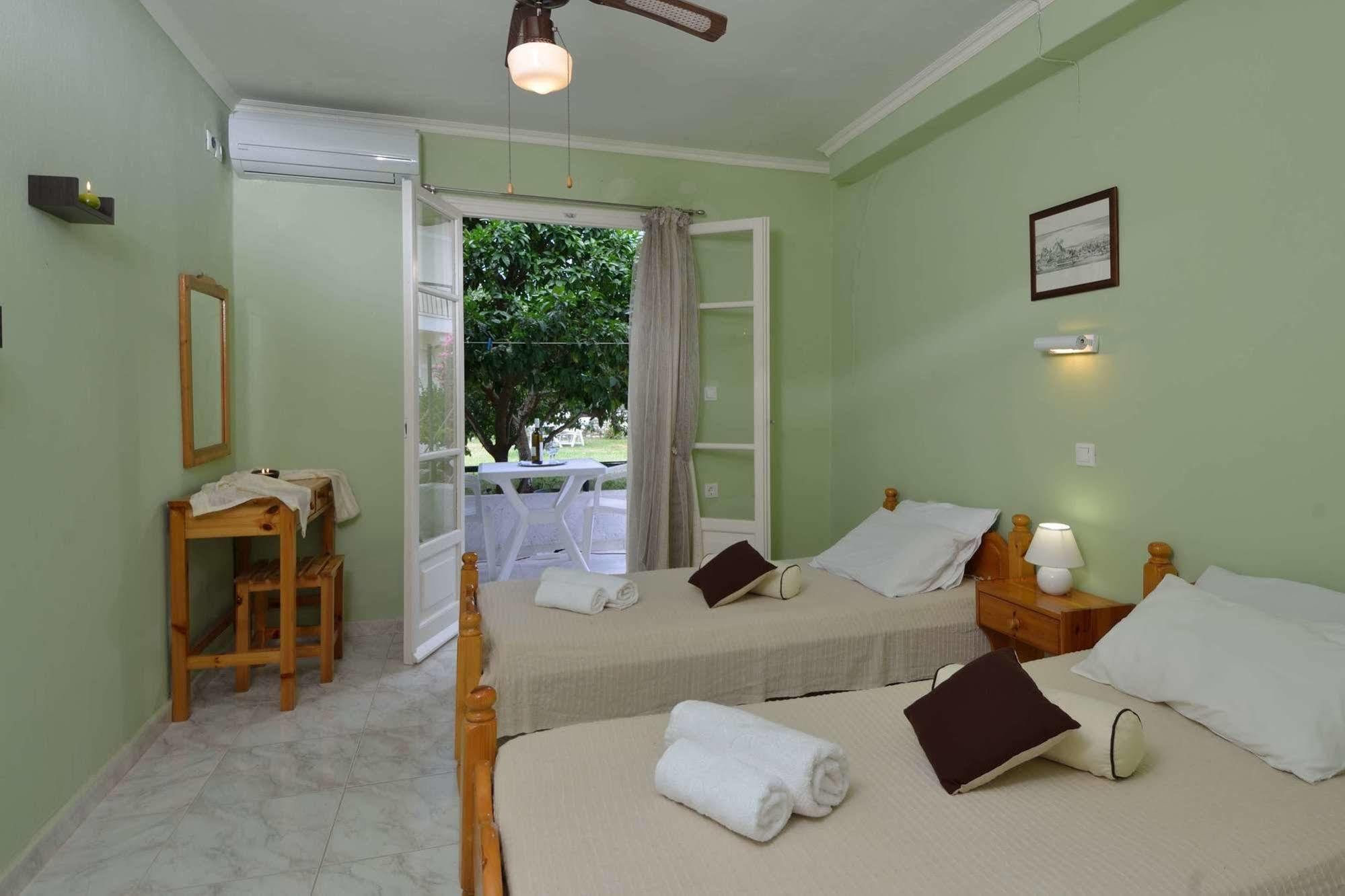 Damaskis Kassiopi Studios Екстериор снимка