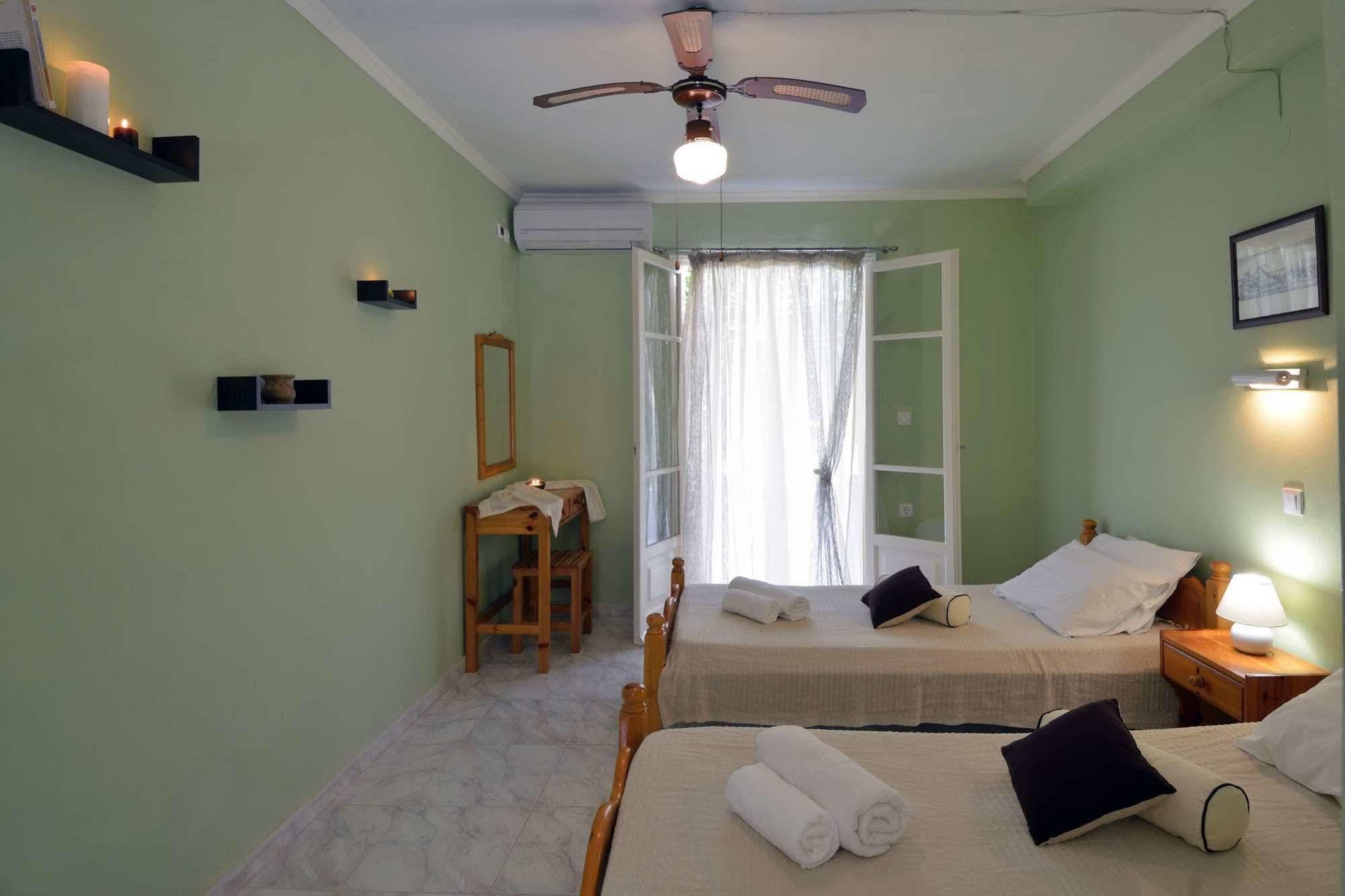 Damaskis Kassiopi Studios Екстериор снимка